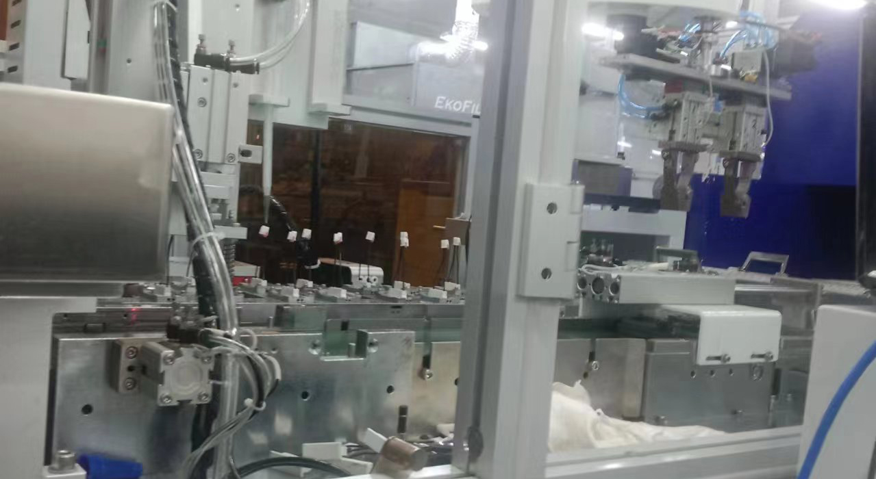 自動組裝旋鉚設(shè)備的特點、工作原理及使用注意事項