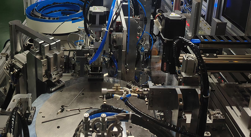 給工廠研發(fā)自動(dòng)化設(shè)備是搶工人飯碗嗎?